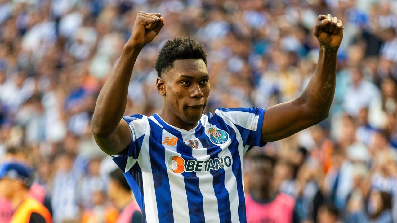 Samu Omorodión adelanta en goles a Sorloth y Julián Álvarez