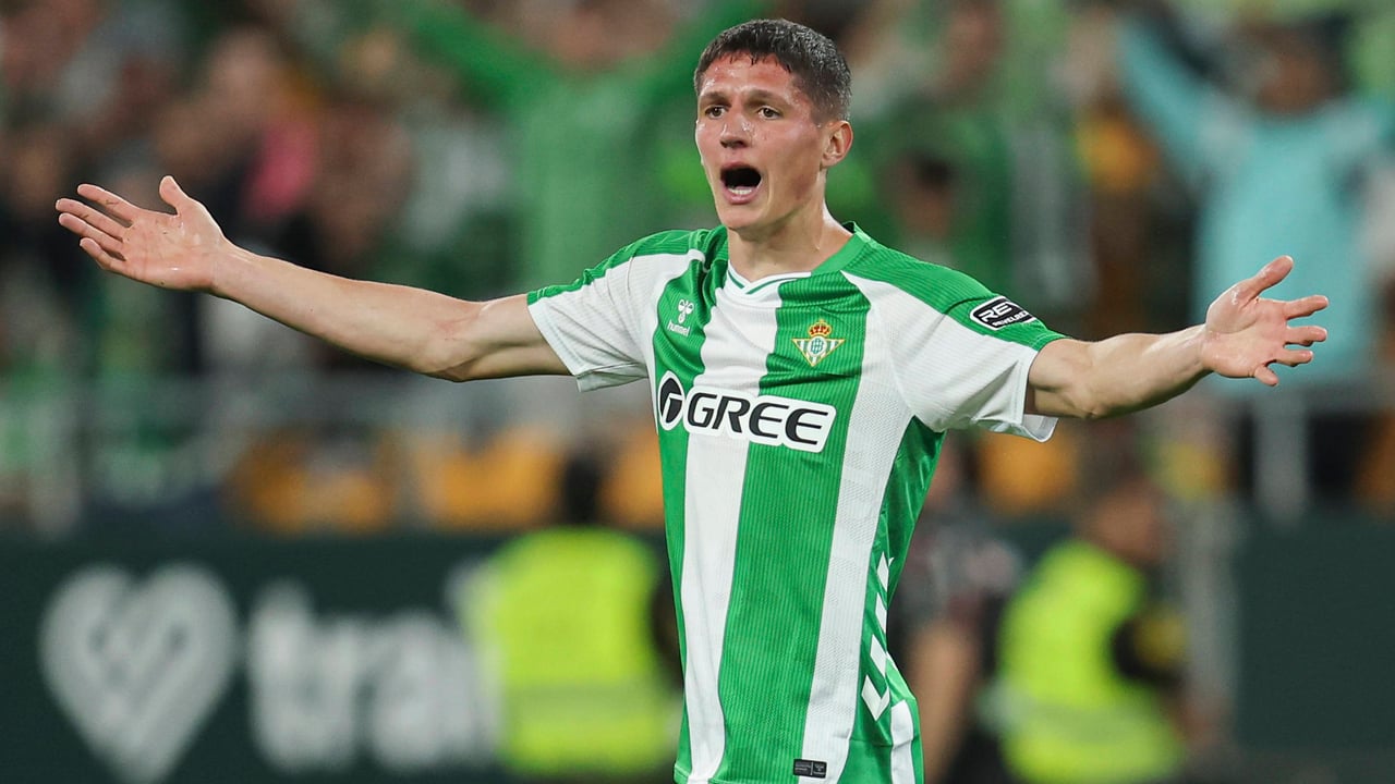 El Betis acepta la nueva oferta del Sporting y Sergi Altimira tiene la palabra: las cifras de la operación
