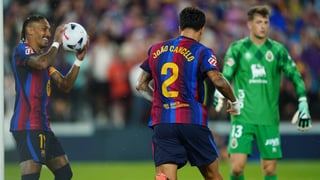 Barcelona 7-2 Racing de Santander: El líder se desmelena y mete miedo