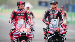 Marco Bezzecchi le hace jaque mate a Marc Márquez en el Mundial 