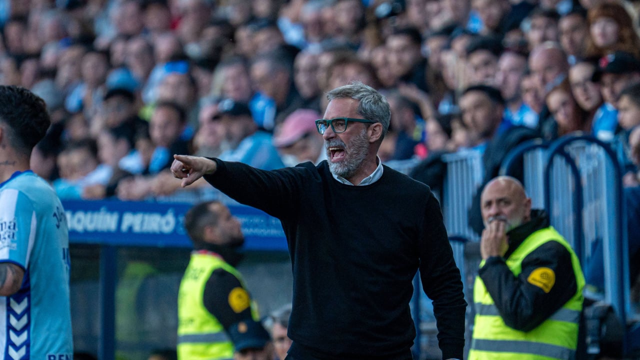 Bolo, al borde del adiós tras la dura derrota del Huesca en Málaga