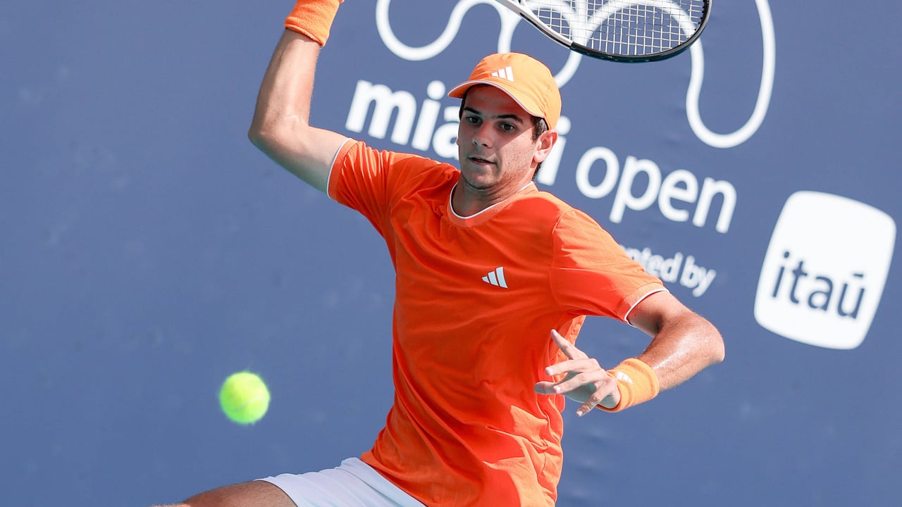 Rafa Jódar pasa por encima de Vukic y arrasa rumbo a la tercera ronda en Miami