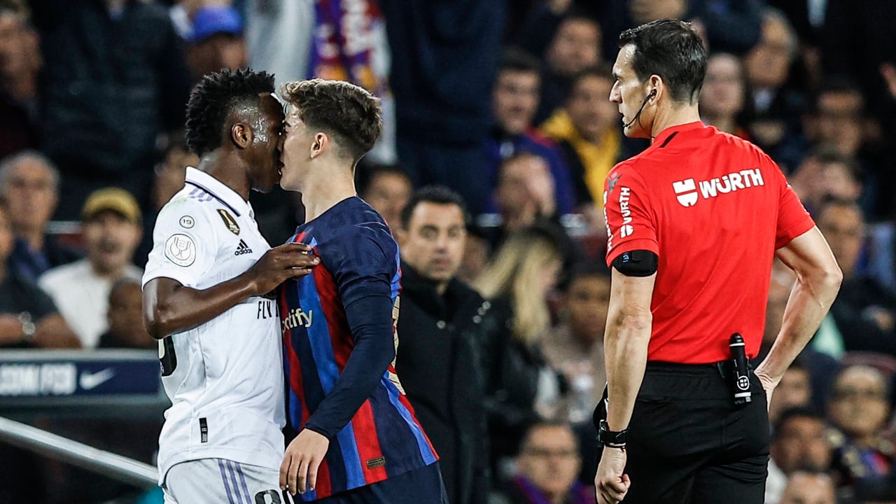 El papelón de Martínez Munuera en el Clásico: ¿Y ahora a quién beneficia? ¿Al Barça o al Real Madrid?