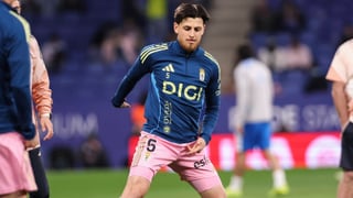 Alberto Reina lidera la reacción del Real Oviedo y avisa: "La bala ante el Levante no se puede escapar"