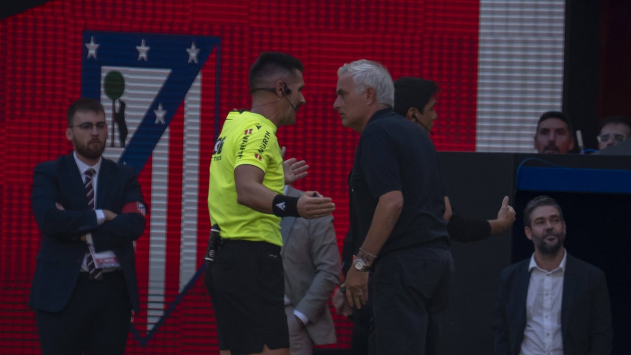 El Atlético de Madrid responde públicamente a los ataques de Mourinho: "Stop acoso"