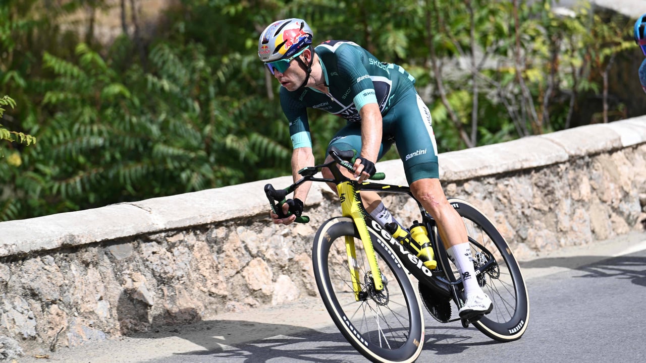 Van Aert conquista Granada y Mas mantiene el rojo: así queda la clasificación tras la decimotercera etapa de La Vuelta 2026