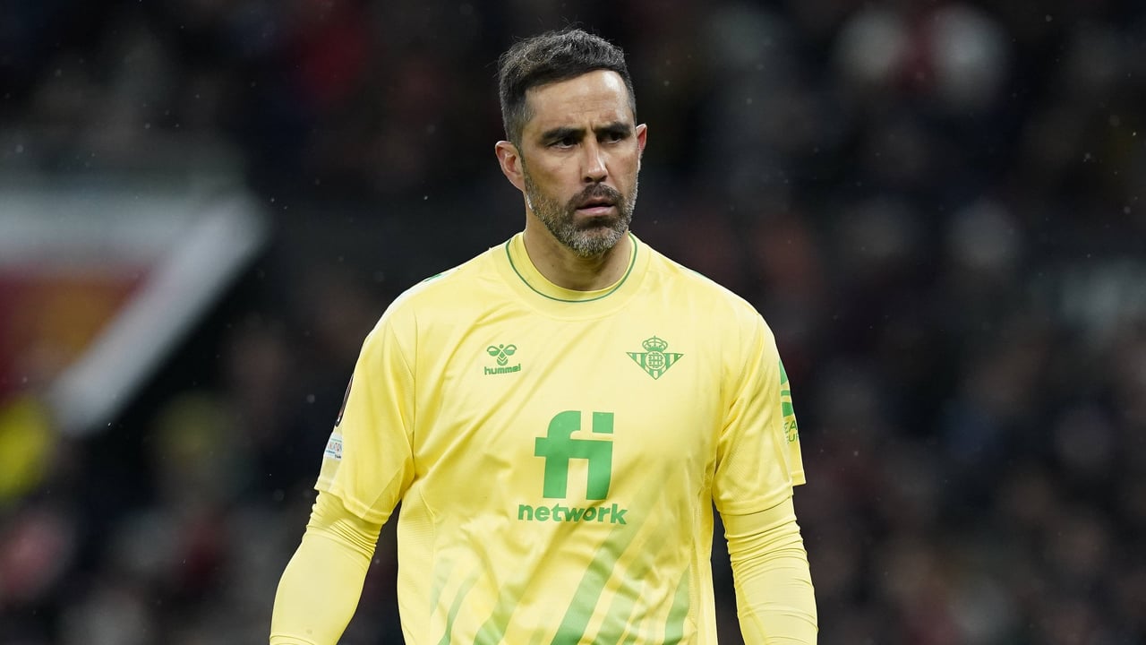 Bravo habla sobre su futuro y da pistas de los movimientos del Betis