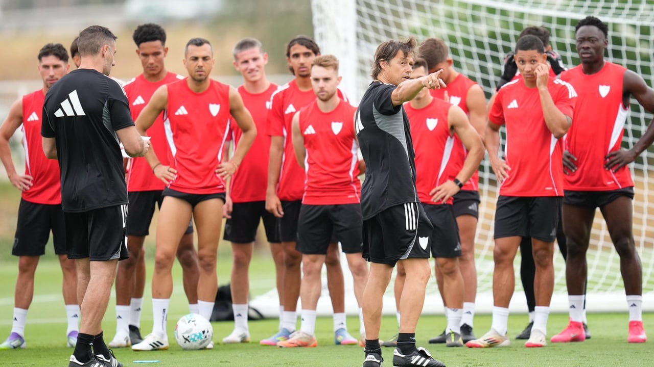 Matías Almeyda sorprende con su último 'fichaje' en el Sevilla