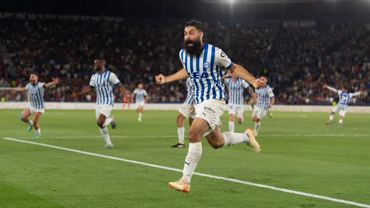 El Alavés oficializa el fichaje de Maras y tiene tres objetivos claros en el mercado