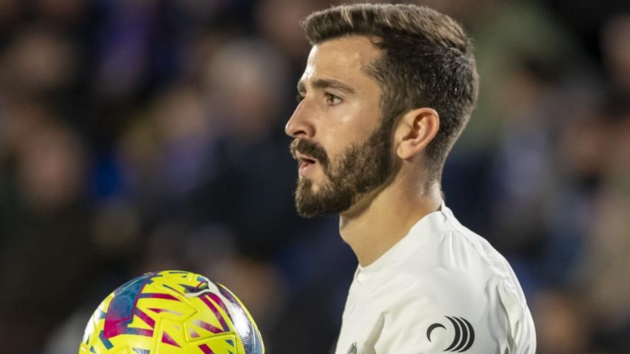 Las exigencias de Gayà al Valencia antes del inicio de liga frente al Sevilla