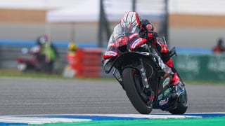 Ni una marcianada de Marc Márquez evita la pole de Marco Bezzecchi en Tailandia