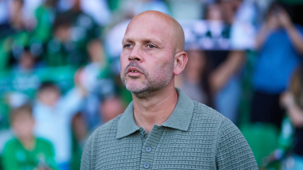 José Alberto, técnico del Racing de Santander, contundente: "Los fichajes han venido bastante fuera de forma"