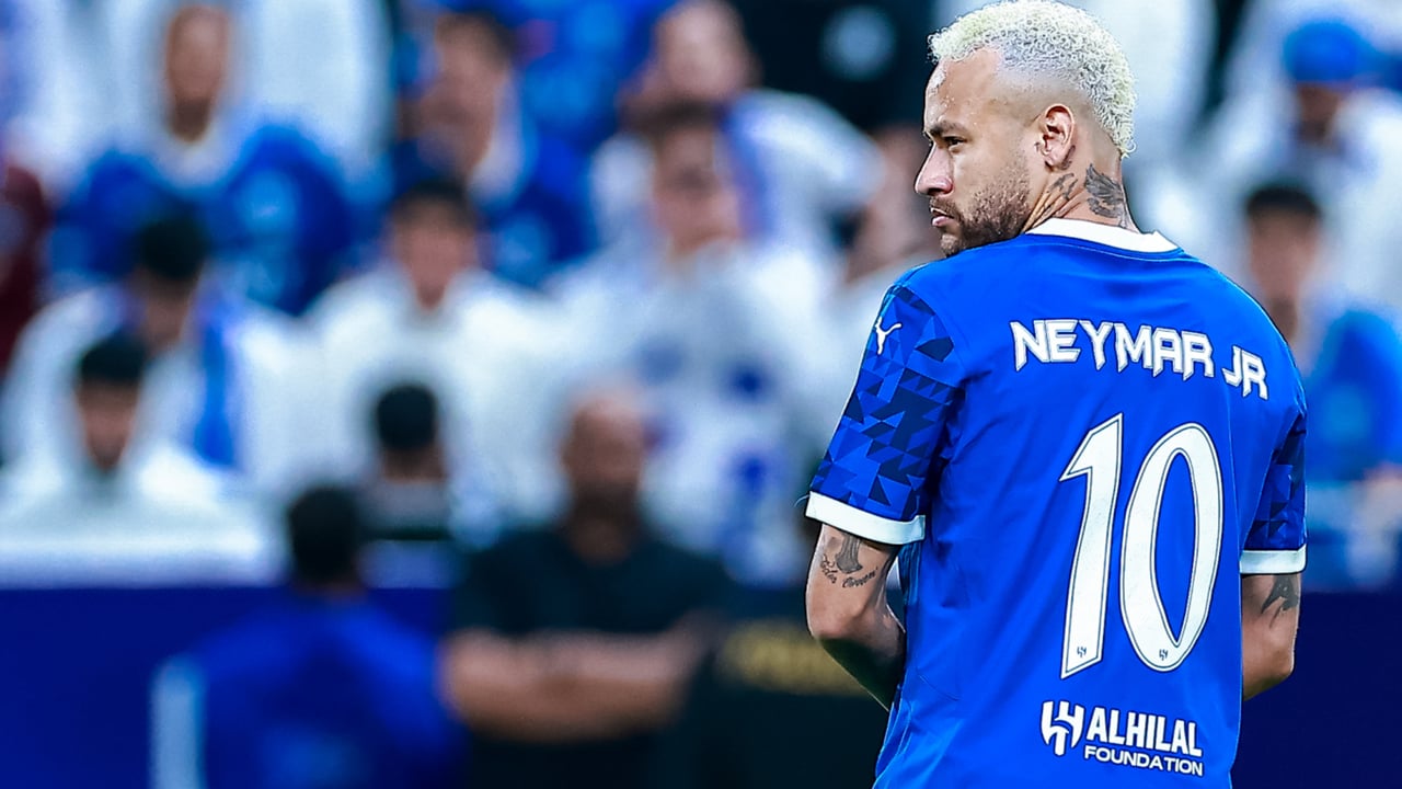 Alarma Neymar de nuevo por una lesión