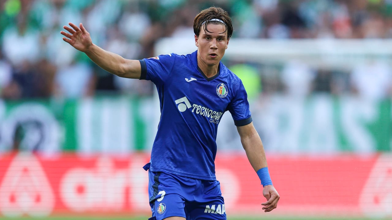Davinchi, jugador del Getafe, estalla: "Dimita ya, asesino Óscar Puente"