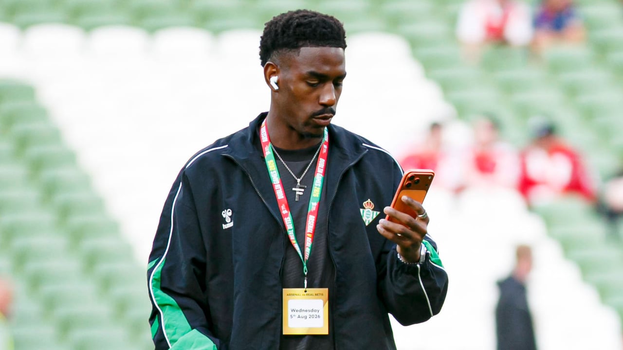 El futuro de Junior Firpo y las posturas de ambas partes en una movida recta final del mercado