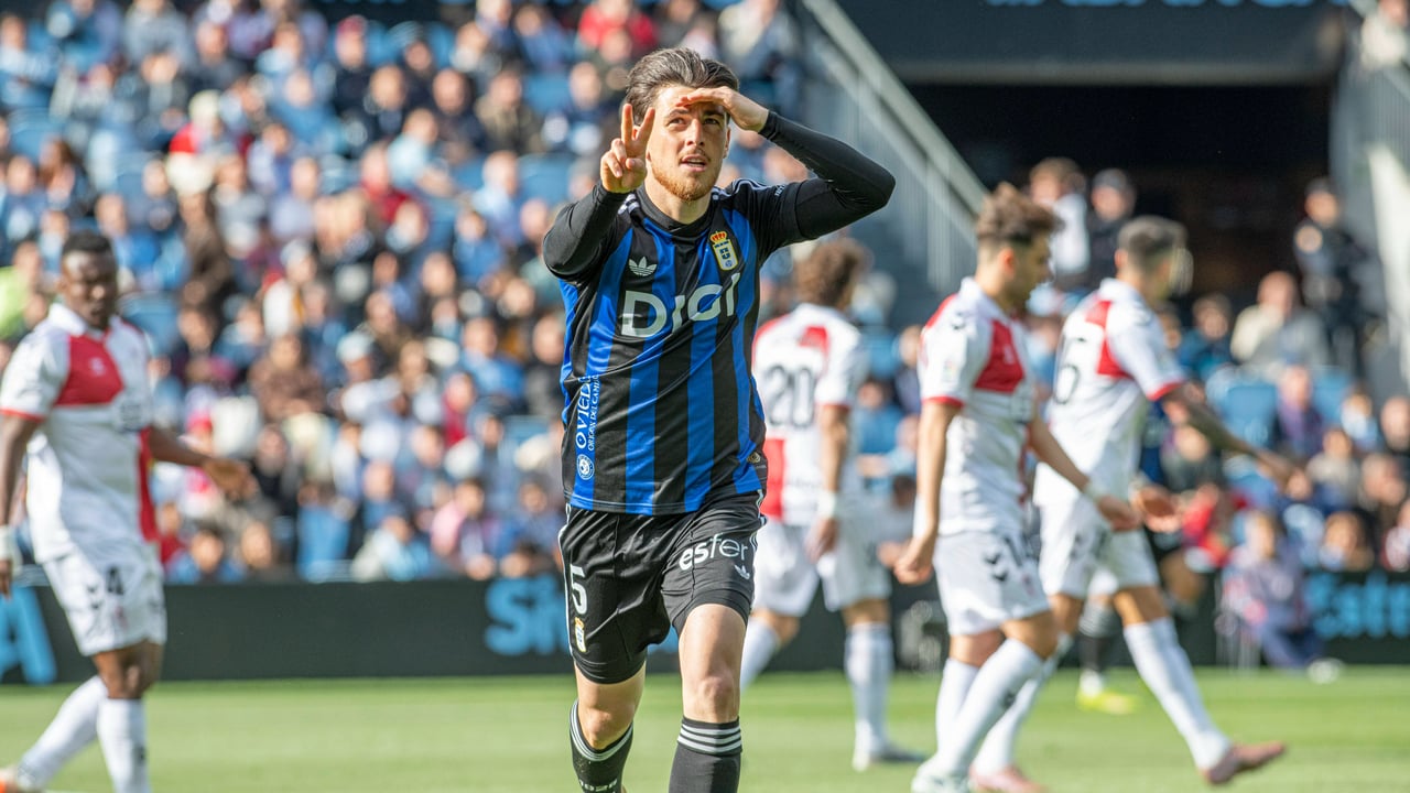 El ya ex colista Oviedo asalta Balaídos y echa un cable a los de Pellegrini