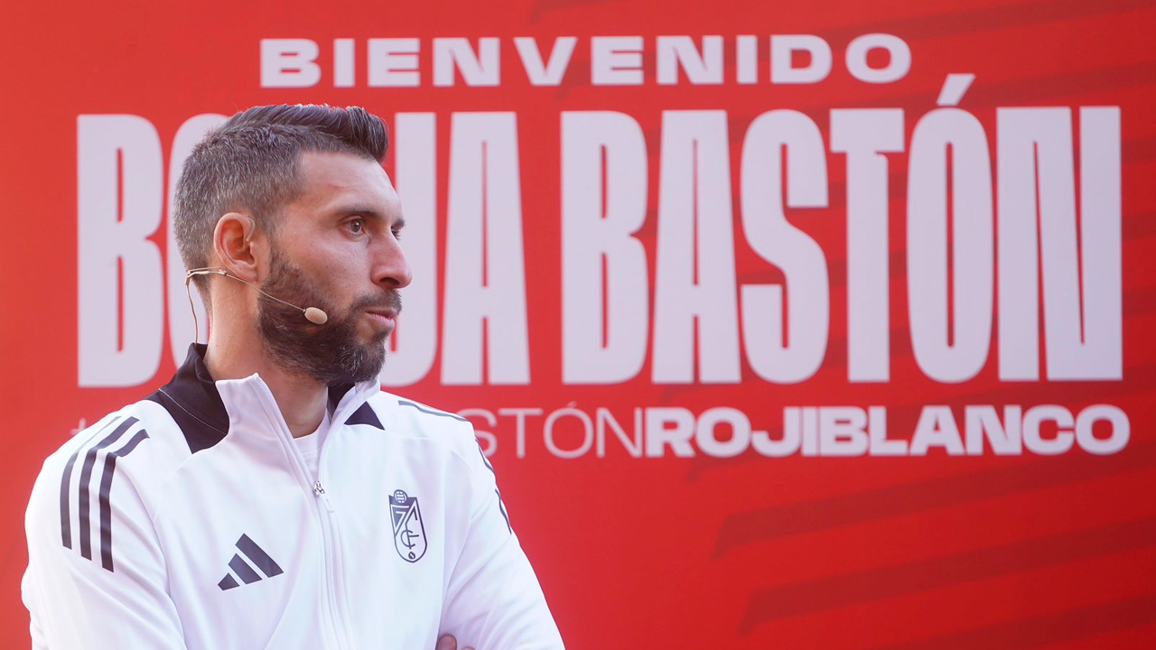 Borja Bastón recuerda al Real Oviedo