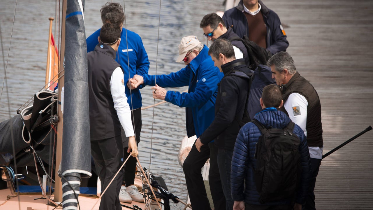 El 'Bribón' se corona en Galicia sin el rey