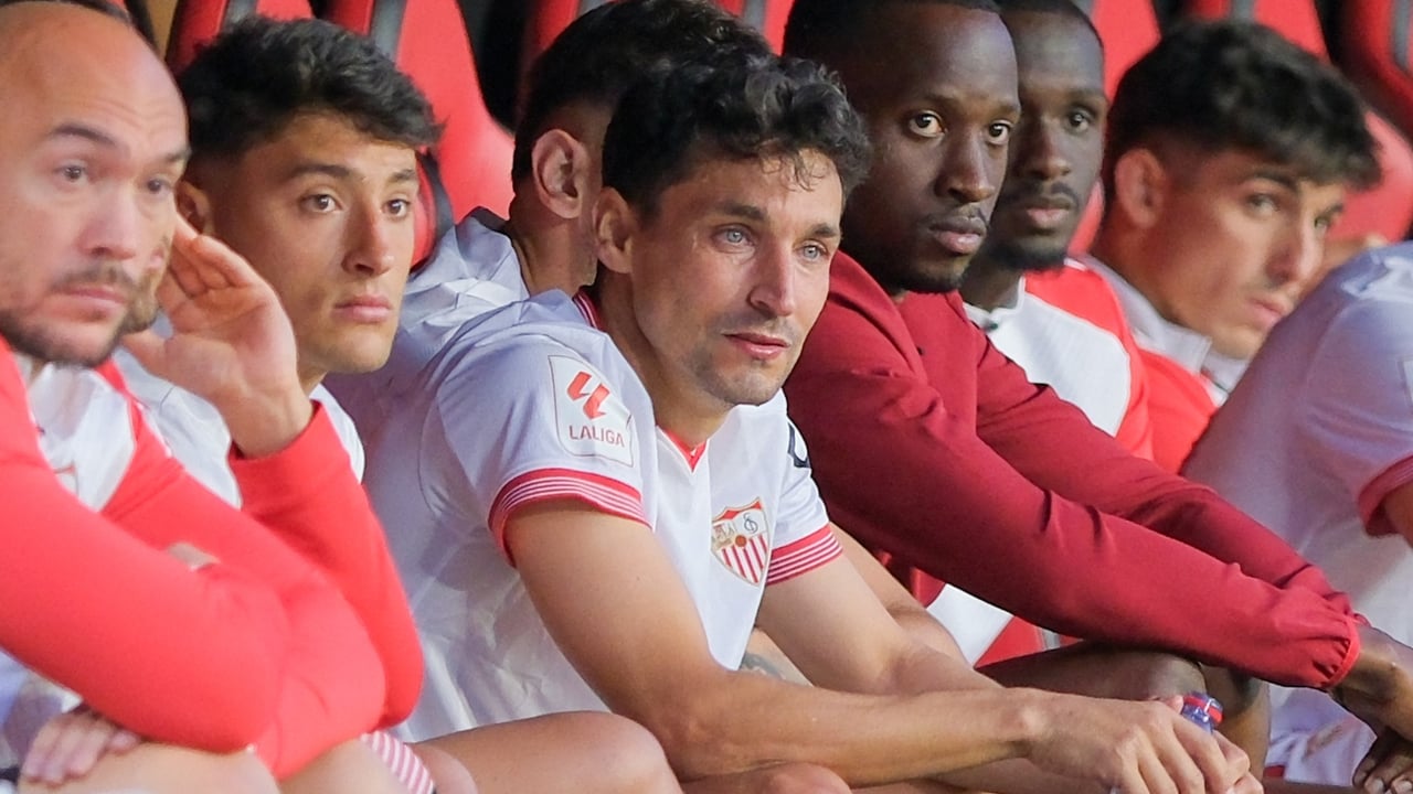 Jesús Navas se lo está pensando