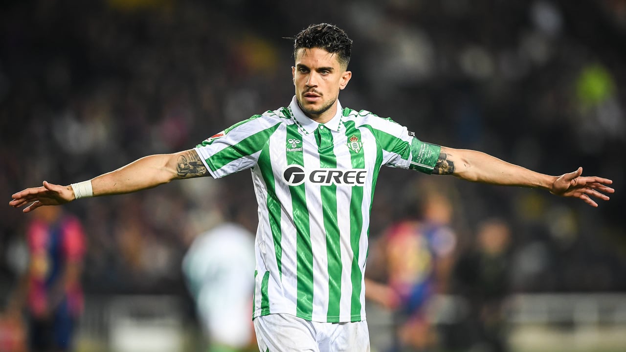 El Real Betis llega a un entendimiento con Marc Bartra para renovar su contrato