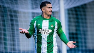 Rodrigo Marina maneja tres jugosas ofertas para salir del Betis y dar el salto a LaLiga Hypermotion