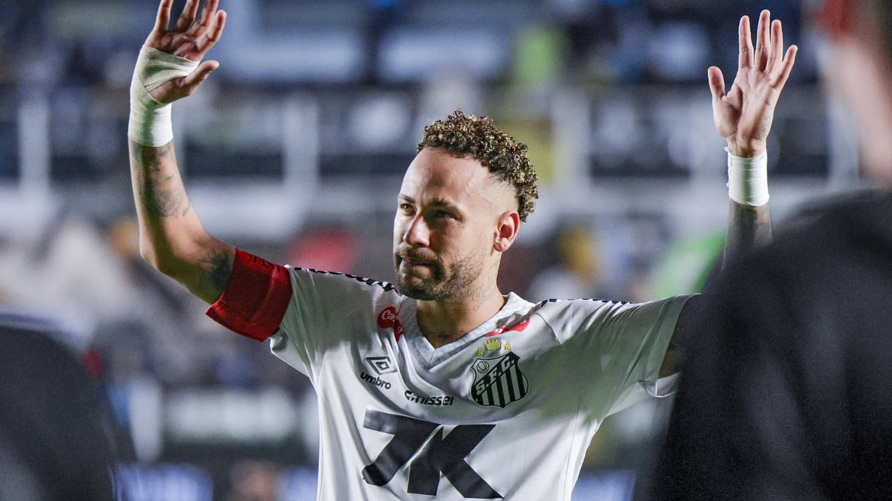 Neymar deja en el aire su continuidad y no descarta retirarse en diciembre