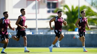 Luis García 'esconde' el balón a los suyos en la última sesión de la semana