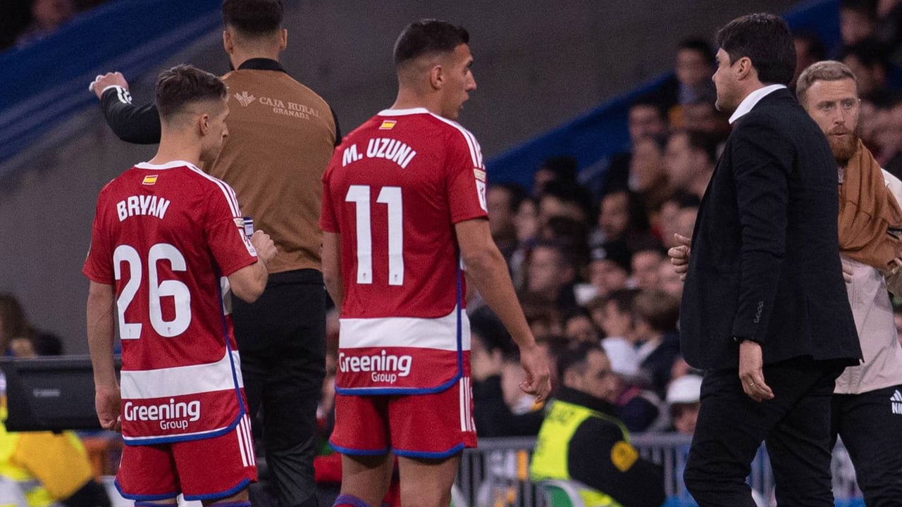 Advertencia de Cacique Medina, técnico del Granada, a Bryan Zaragoza