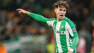 Ángel Ortiz no afloja ante un posible fichaje del Betis en el lateral diestro