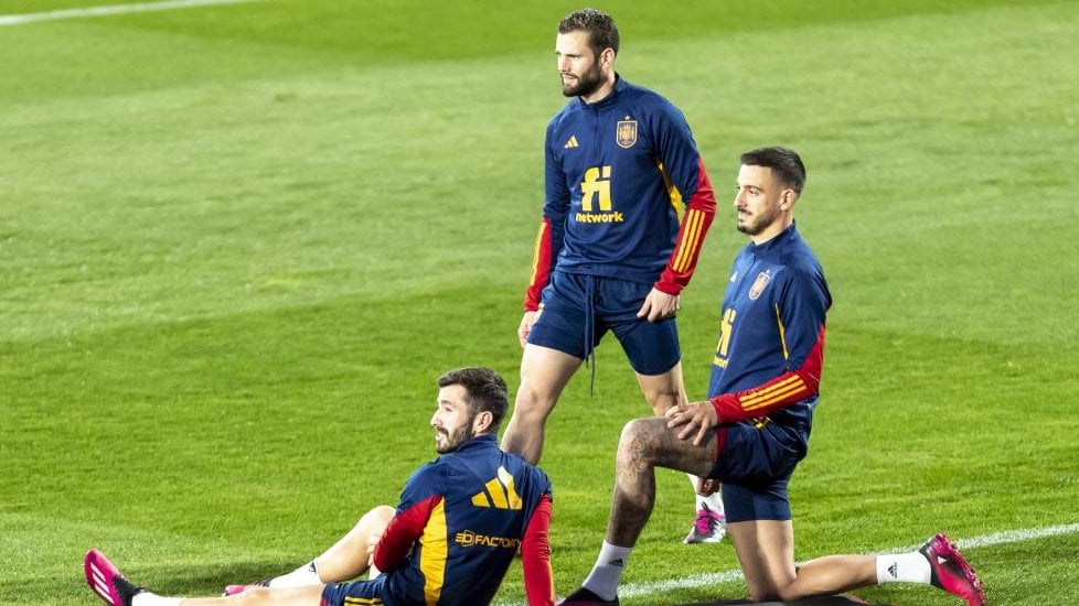 Nacho echa un cable a Luis Enrique y explica su vuelta a la Roja con un "cariñoso" Luis de la Fuente