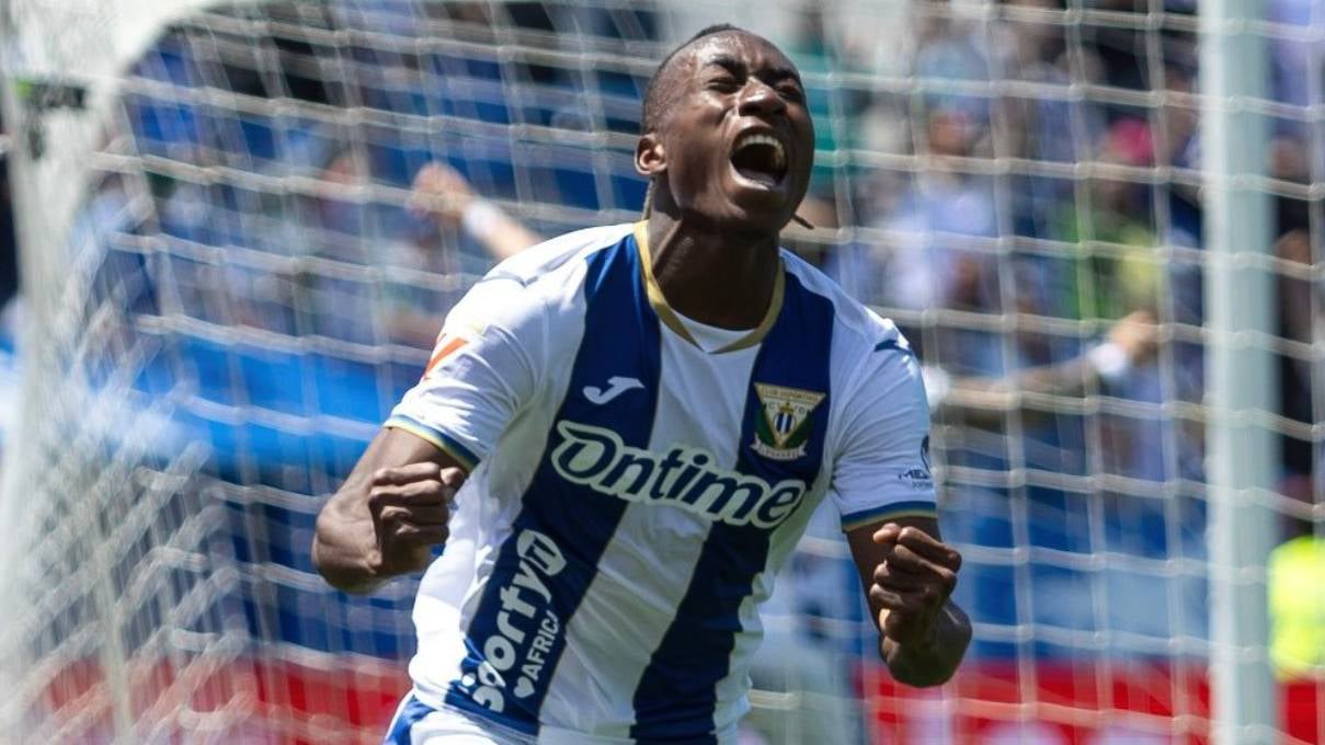 Leganés 3-2 Espanyol: Butarque se aferra a la salvación