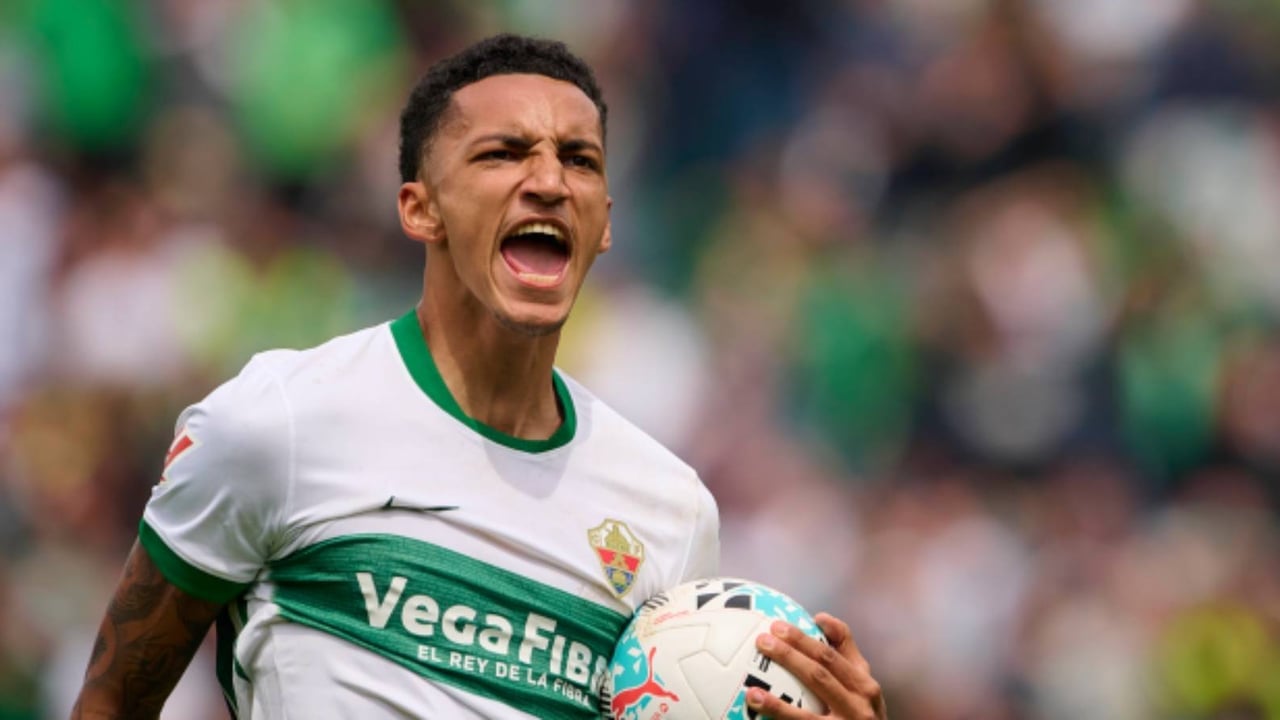 El Elche rompe todos los registros con la venta de Álvaro Rodríguez