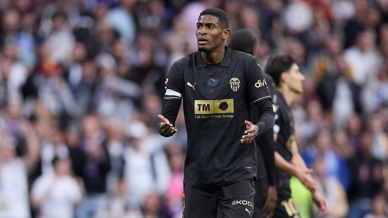 El Milan sigue interesado en la contratación del valencianista Mosquera