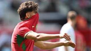 En Marruecos y el Betis cruzan los dedos por Abde: "preocupación" y pruebas médicas por su lesión de rodilla 