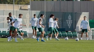 Héctor Bellerín se suma con el Betis a la batalla de Vigo