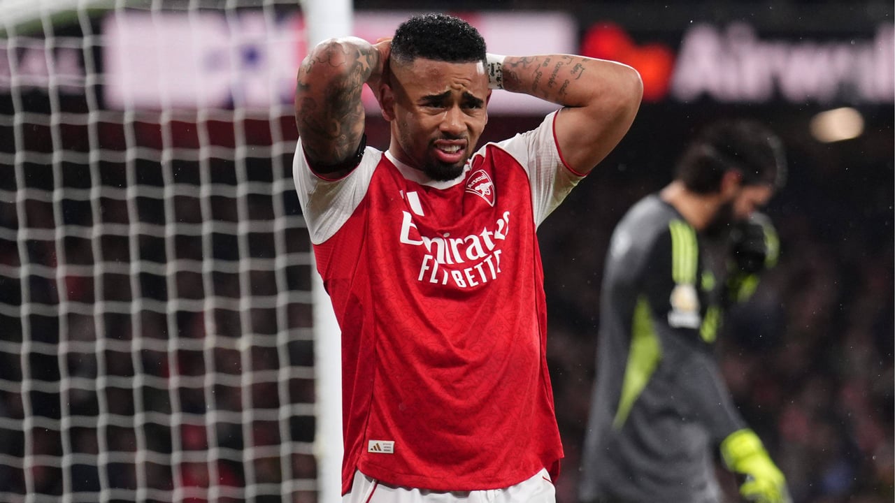 Así queda la clasificación de la Premier League, tras los 'pinchazos' de Arsenal y Manchester City en la jornada 21 de la Liga inglesa