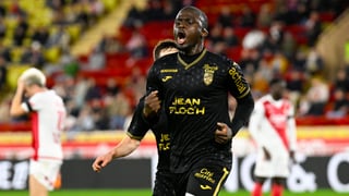 Otro giro inesperado devuelve al mercado a Bamba Dieng: sobre la mesa de Sevilla y Betis