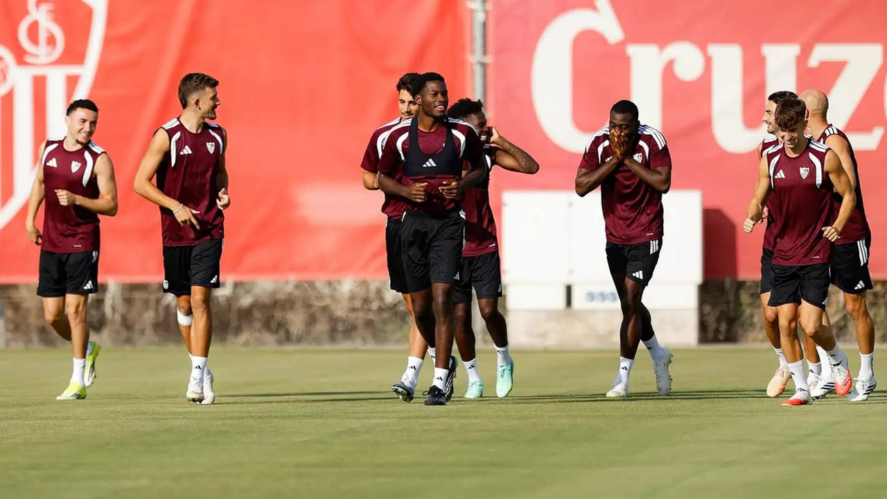 Rubén Vargas da una alegría al Sevilla antes del descanso, Stassin alarga la duda y Marcao vuelve a la enfermería