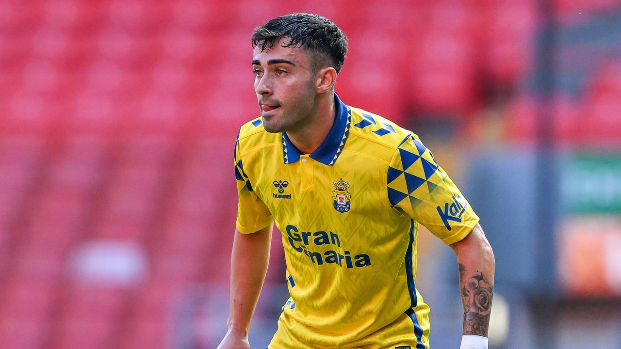 La salida de Alberto Moleiro, a mitad de precio