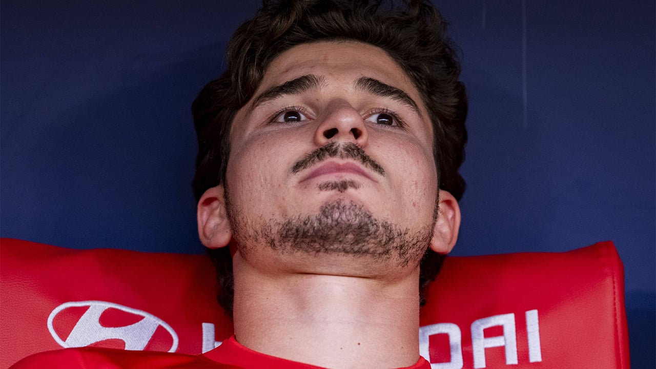Julian Álvarez abre la vía a rescindir unilateralmente su contrato para fichar por el Barcelona