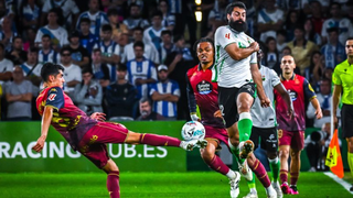 Deportivo de La Coruña y Racing de Santander, detrás del último premio de LaLiga Hypermotion