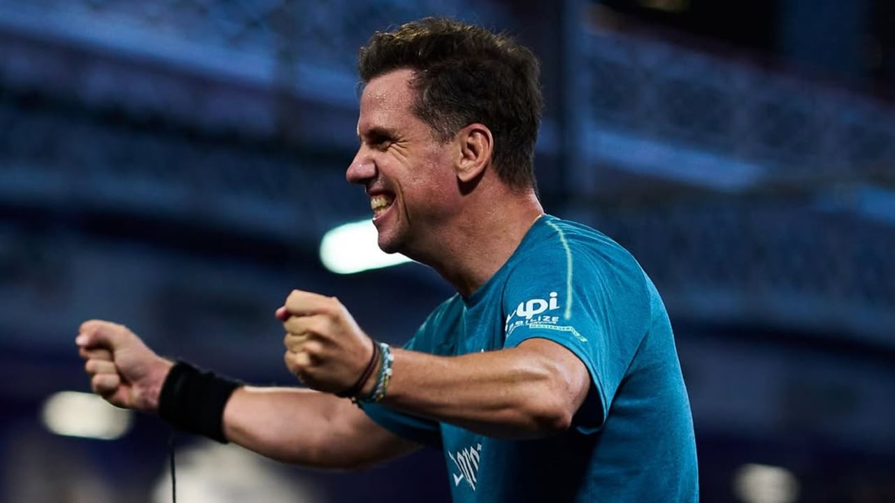 Paquito Navarro rompe el techo y provoca un doble cambio de parejas