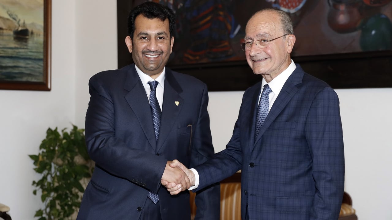 Al Thani vuelve para atacar al alcalde de Málaga