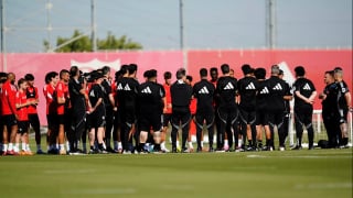 Nico Guillén y Andrés Castrín, cara y cruz canterana para el entrenamiento más tranquilo del año en el Sevilla 