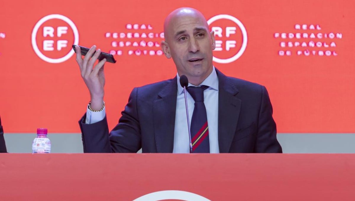 Rubiales amenaza a los clubes: "Está prohibido por la Constitución"