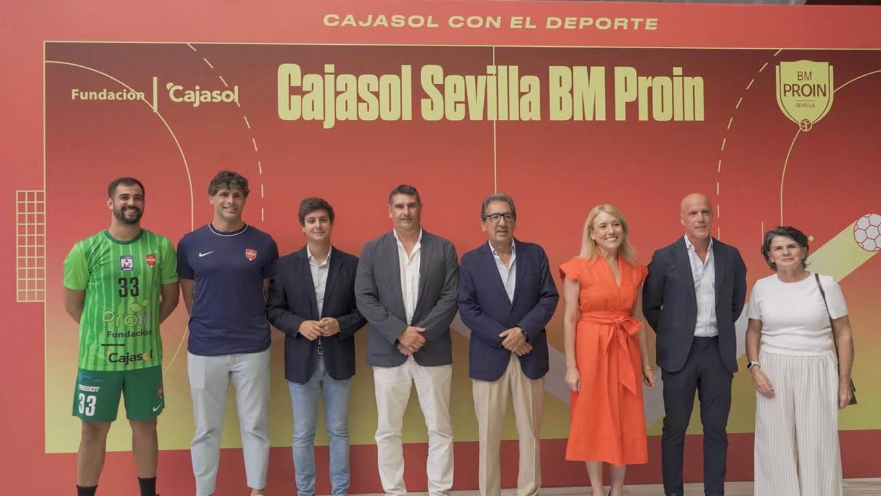 La Diputación de Sevilla muestra su apoyo al BM Proin antes de un año histórico: "Sevilla como provincia olímpica no es solo un lema"