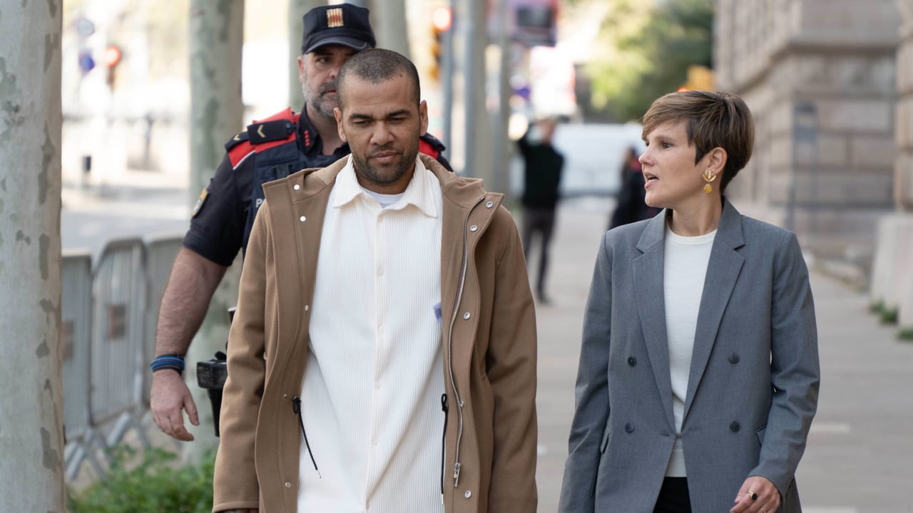 Dani Alves, demandado