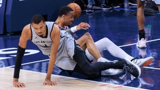 Wembanyama deja en vilo a la NBA con su conmoción cerebral