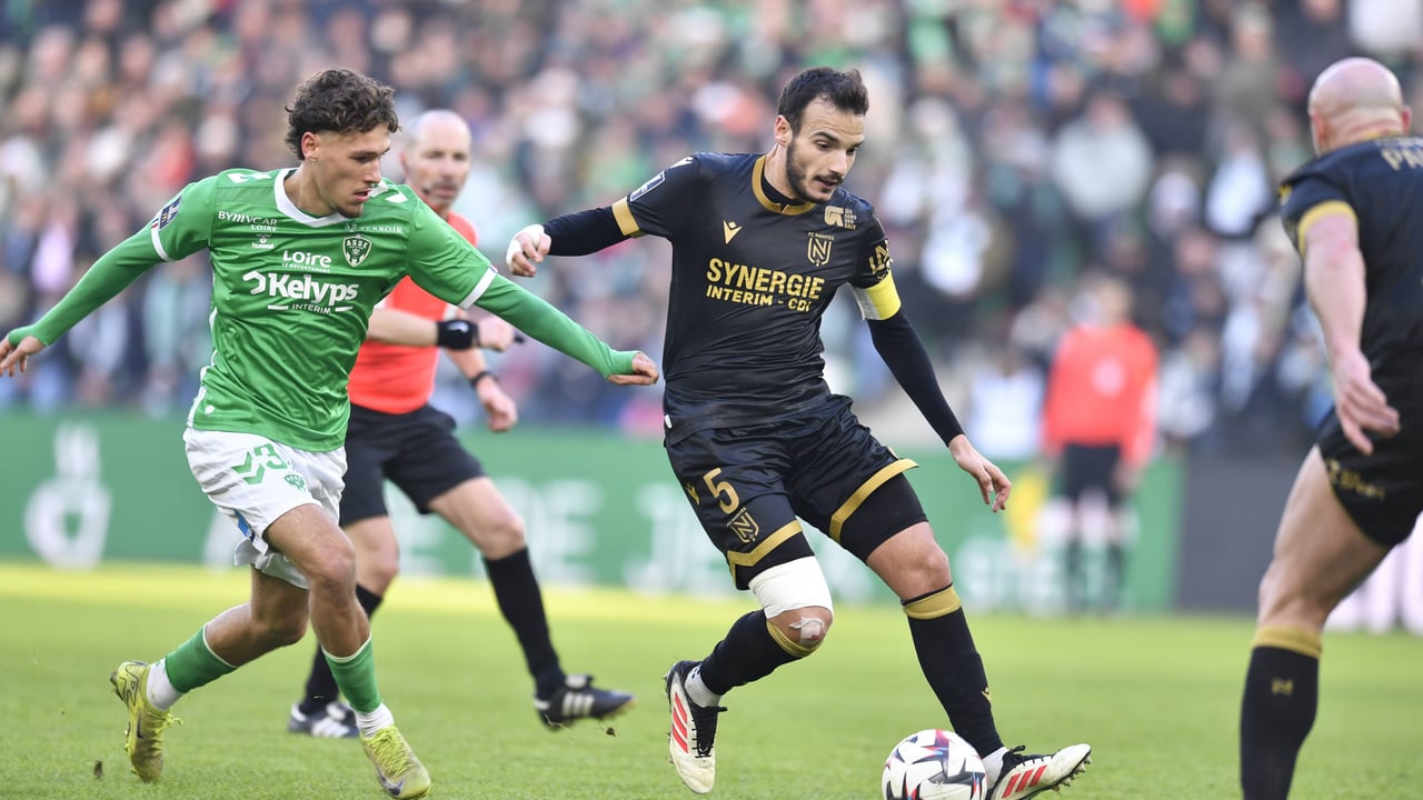 El Valencia se mueve en el mercado por un viejo conocido