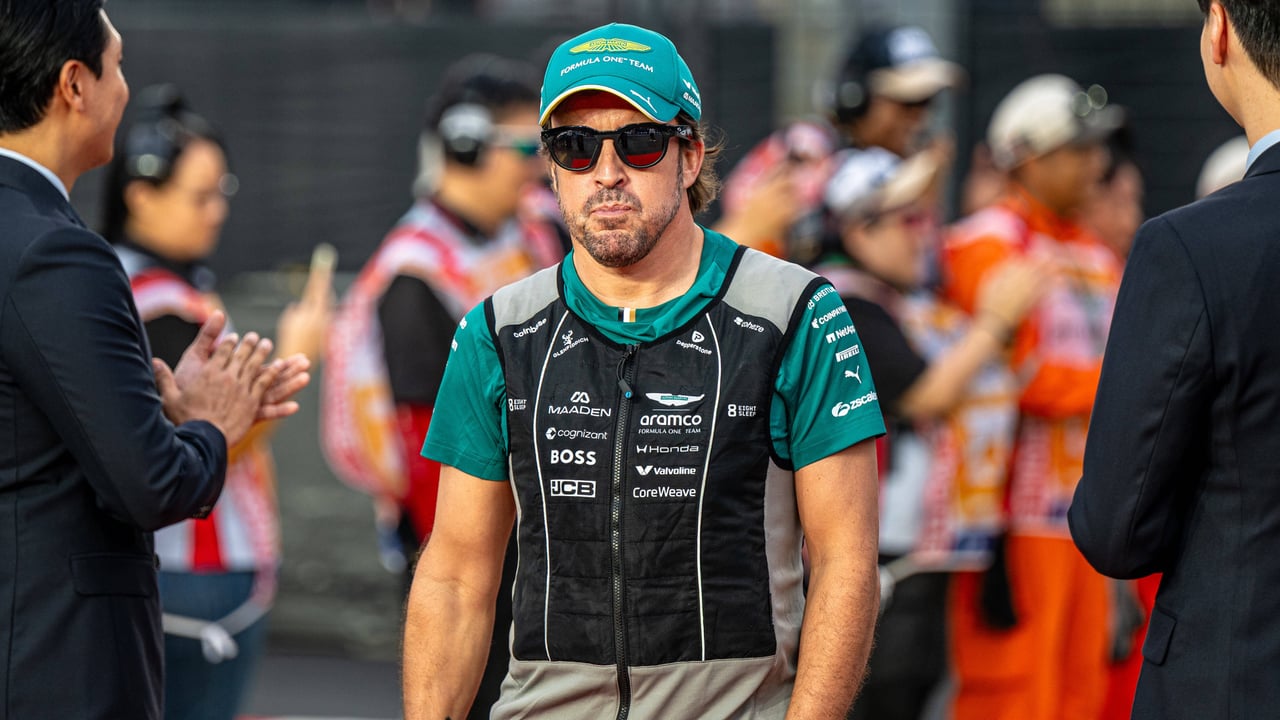 Fernando Alonso, pendiente de los potenciales cambios del Dakar 2027 tras los atentados en Arabia Saudí